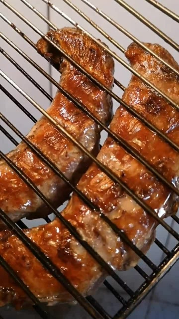 来看看我最拿手的锡纸炭烧大油边,外酥里嫩嘎嘎香