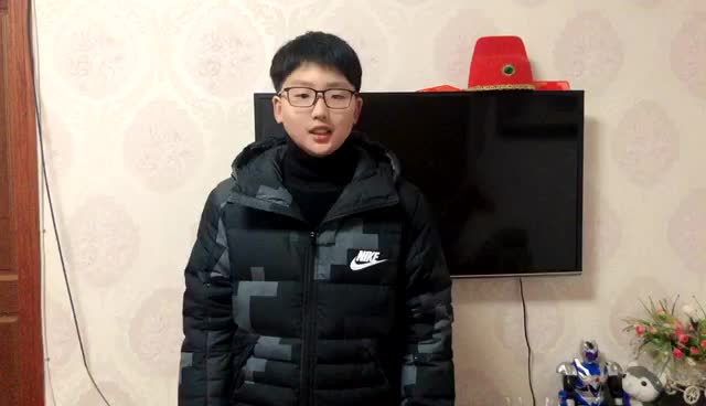 小5班 张懿轩《外婆的童年》