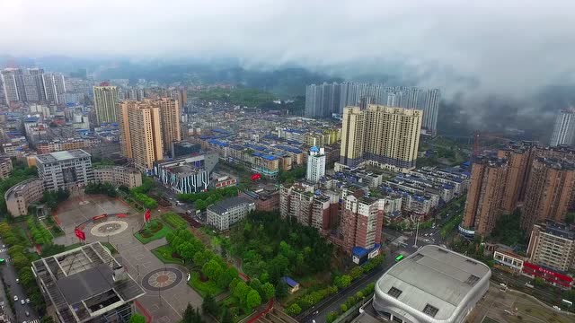 航拍贵州:仁怀因为酒而出名的城市,贵州最富的地方不知是真是假