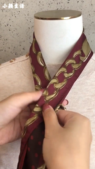 简单的丝巾田字结喜欢就学起来吧