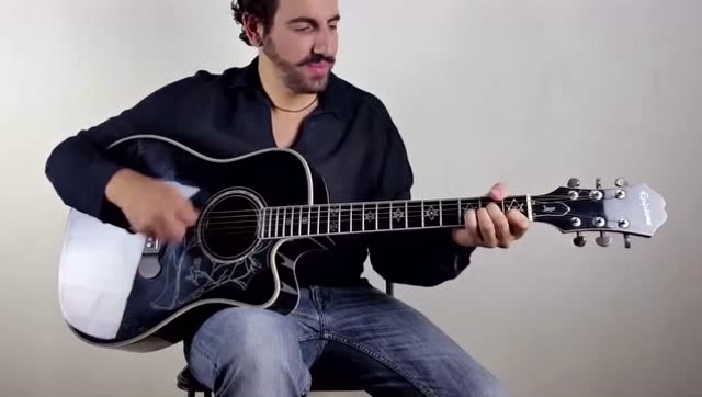 牛人吉他演奏《misirlou》很带感