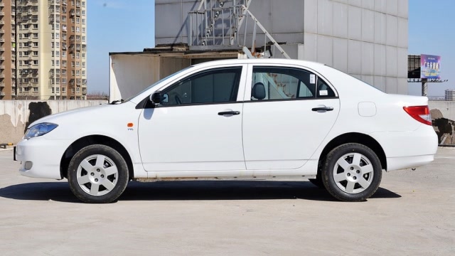 比亚迪f3终于更新了,推出国六车型,只不过外观内饰并没变化