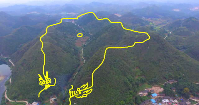 此地双龙抱穴,莲花形地势,独一无二的风水宝地