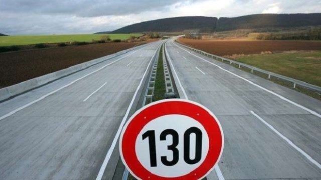 中国将建设首条不限速高速,全程没有收费站,1小时跑完161km