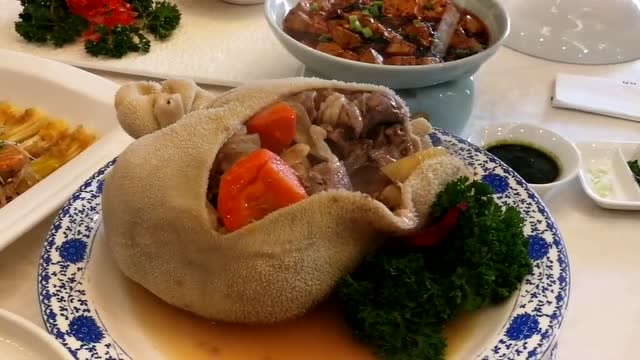 内蒙古最抗硬的菜之一"肚包羊"