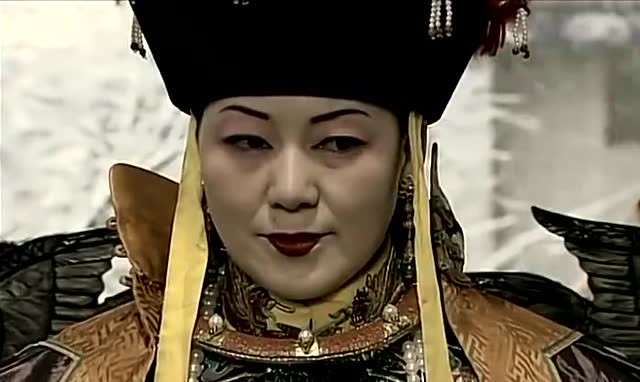 慈禧被李莲英忽悠,带着绝世珍宝下葬,却便宜了孙殿英