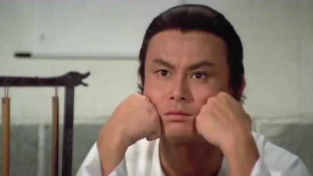 少年苏乞儿:苏乞儿上课喝酒被抓,老师尝了一口,却没责备苏乞儿