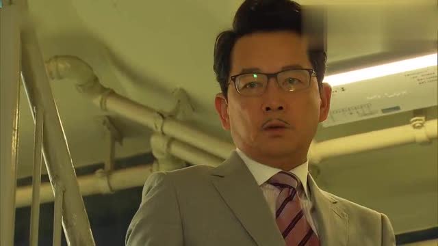 律政强人:看到楼梯,kc想起那天干的事