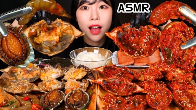 韩国美女大胃王吃:"爆辣"海鲜盛宴,一口秒吞生蚝,看着都胃疼