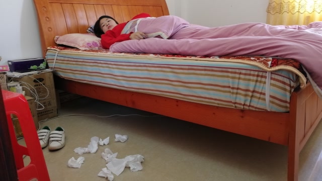 感冒满地纸巾的图片,感冒一堆纸巾的图片(第3页)_大山谷图库