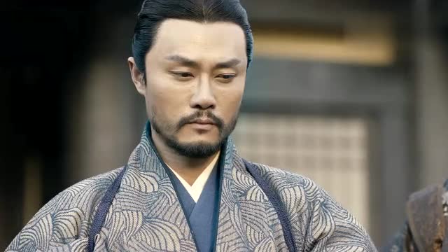 曹真挑选了两位美女献给曹丕,甄宓和郭照还不知道对手将至