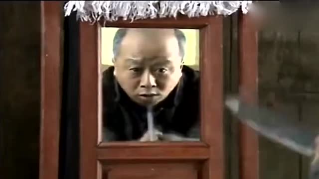 春天后母心:虎子的爷爷和镜子中的自己打起来!