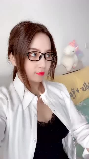 微胖女生眼镜南京为什么现在国家不包办婚姻了