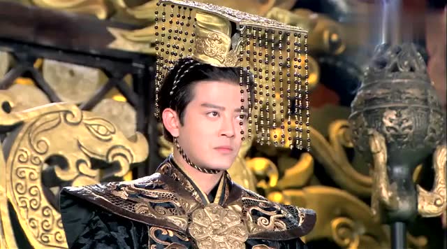 大臣嚣张跋扈,披龙袍,上朝迟到,指责,威胁皇上,真可恨!