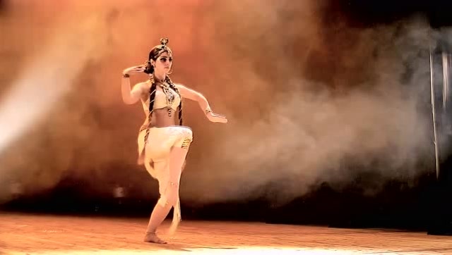充满异域风情的埃及舞,风格确实很独特