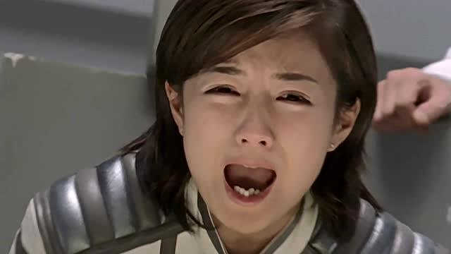 这一集,丽娜很悲伤,因为大古倒下了