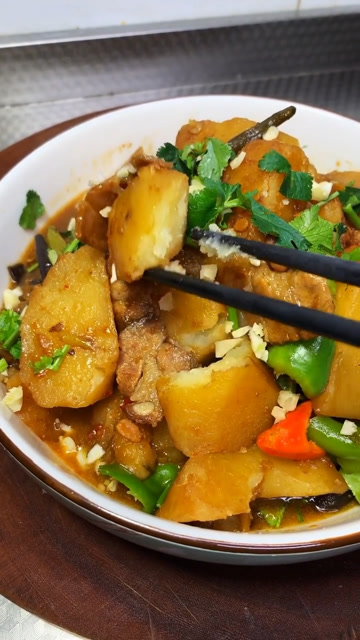 家庭小菜,土豆炖茄子