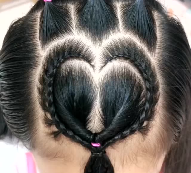 给宝宝编个爱心发型,超级减龄又好看