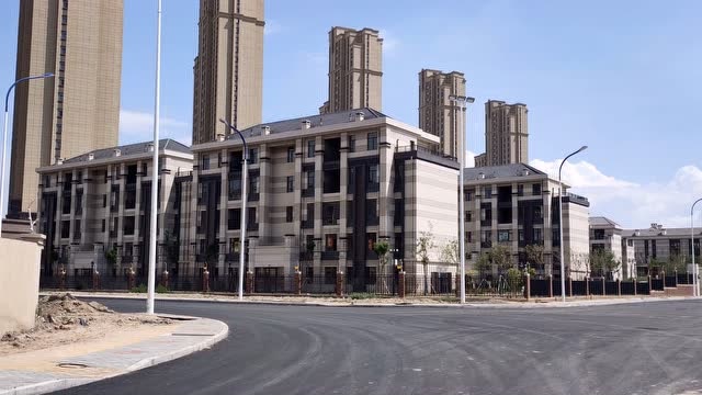 实拍内蒙古包头市黄河龙城,带大家看看这边的楼盘和别墅区风景