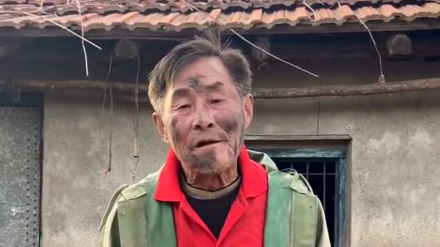 网红炮手张大爷:张大爷的换装真牛逼,堪比东北社会精神小伙!