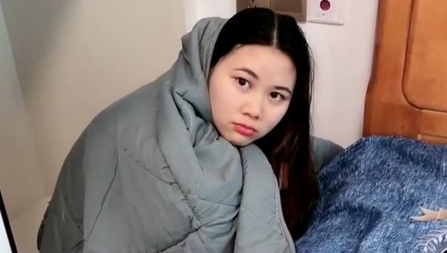 老婆最近是不是生病了,总是神神叨叨的,大白天的那有什么鬼!