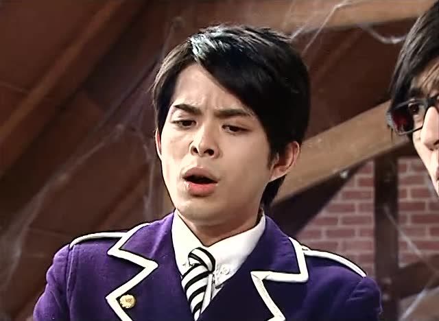 萌学园谜亚星觉得很奇怪为什么校长的死对头会入驻萌学园