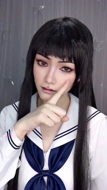 小姐姐cos仿妆川上富江开头就这最后请收下我的膝盖