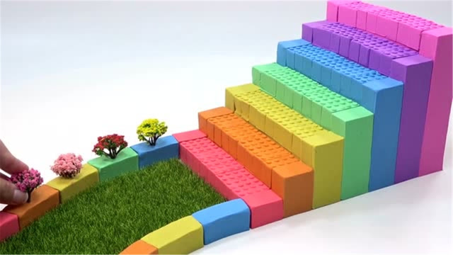 diy手工达人,教你用彩色粘土制作漂亮的彩虹阶梯