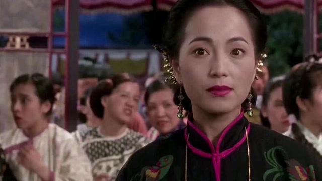 九品芝麻官:石榴姐骂人词不重复,对方毫无还手之力,头发都炸了