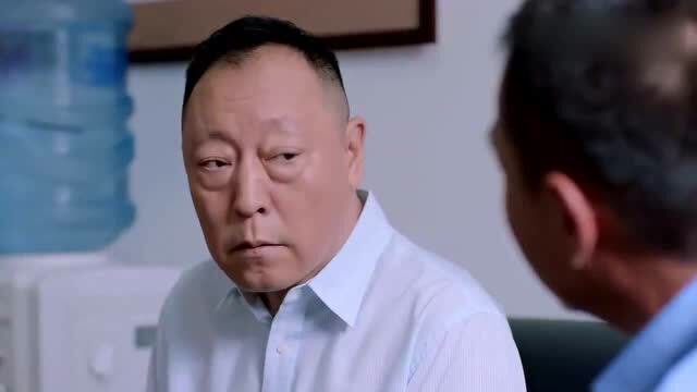 超级翁婿:警察逮捕贼老头,谁知所长一听老头名字,赶紧道歉放人