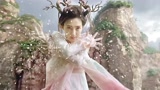 这里面最美艳的应该就是花妖了吧！