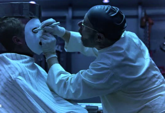 男子的脸被剥下做成了人皮面具,太惨了!