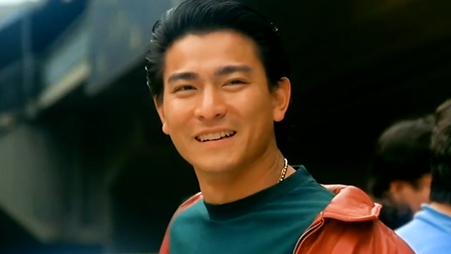 这就是火了一辈子的男人!一首《17岁》带你重温刘德华经典片段