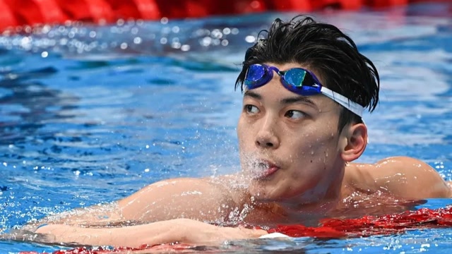 汪顺颜值高上热搜 千万网友劝他出道