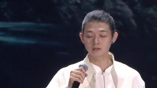 作家陈岚曝霍尊单纯心软,与陈露是被分手,曾崩溃大哭