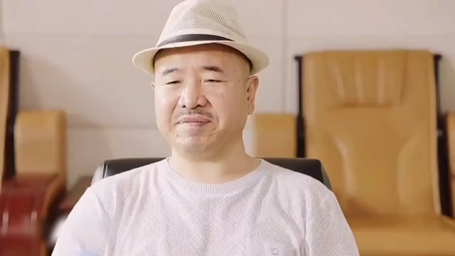 四哥的气质拿捏的那是死死的