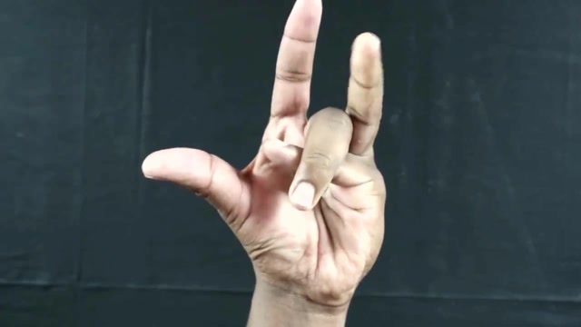 魔术师的手十分重要,这些手势你能做到,说明你有天赋成为魔术师