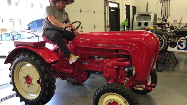 保时捷也制造过拖拉机1952年保时捷p111拖拉机启动试车