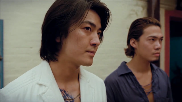 小时候最喜欢看,爸妈又最怕我们看的电影《古惑仔1:人在江湖》