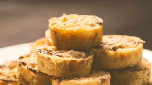 流转百年的惠州小吃阿嬷叫,金黄酥脆,香甜扑鼻