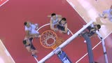 kiss the rim！翟晓川漂移投篮尴尬卡篮脖子