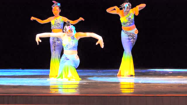 "水精灵"傣族舞