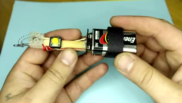 牛人自制迷你电烙铁,很实用!