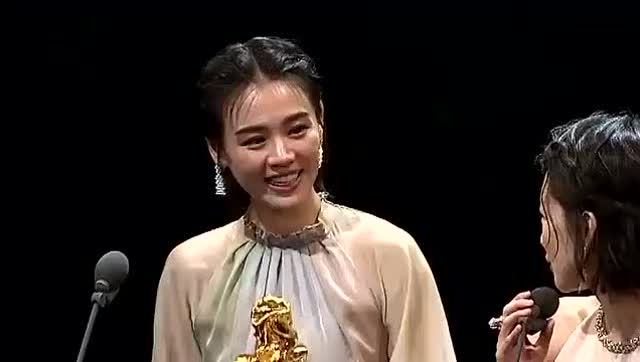 金马影后马思纯"霸气"获奖感言:没有我你也不会站在这儿!