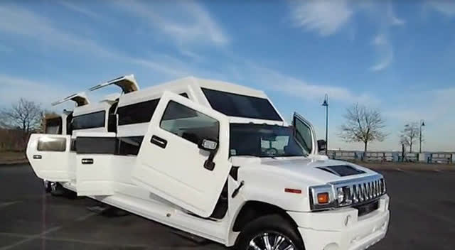 迪拜土豪座驾加长悍马h2,车内装修超级豪华,令人大饱眼福