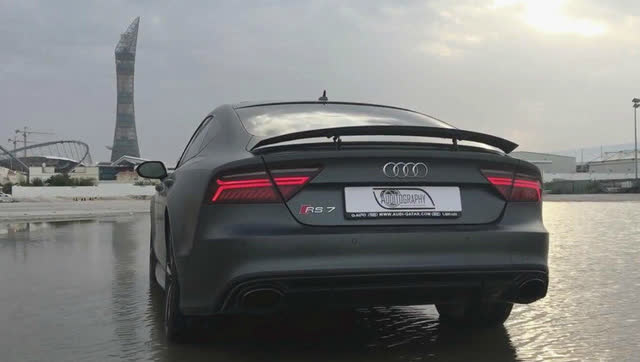 看了眼奥迪rs7的车尾,恨不能立马提现车!