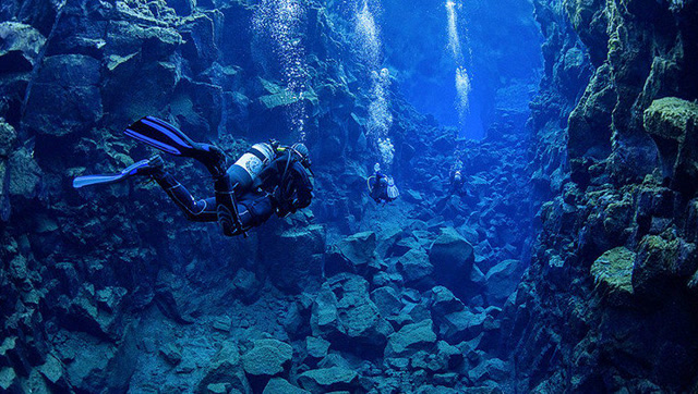 最深海底有外星人基地? noaa也无法分析的海沟诡异金属声音