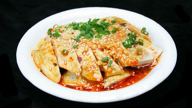 川香口水鸡,肉质嫩滑弹,料汁麻辣香!