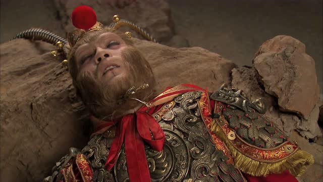 孙悟空喝醉酒睡觉,黑白无常在梦中勾走了他的魂魄