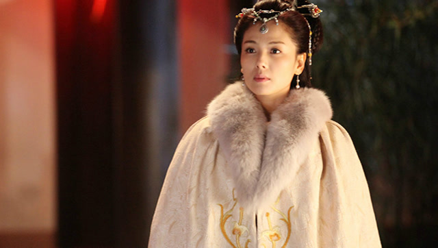 刘涛貌美动人英气十足 女星古装披风造型盘点